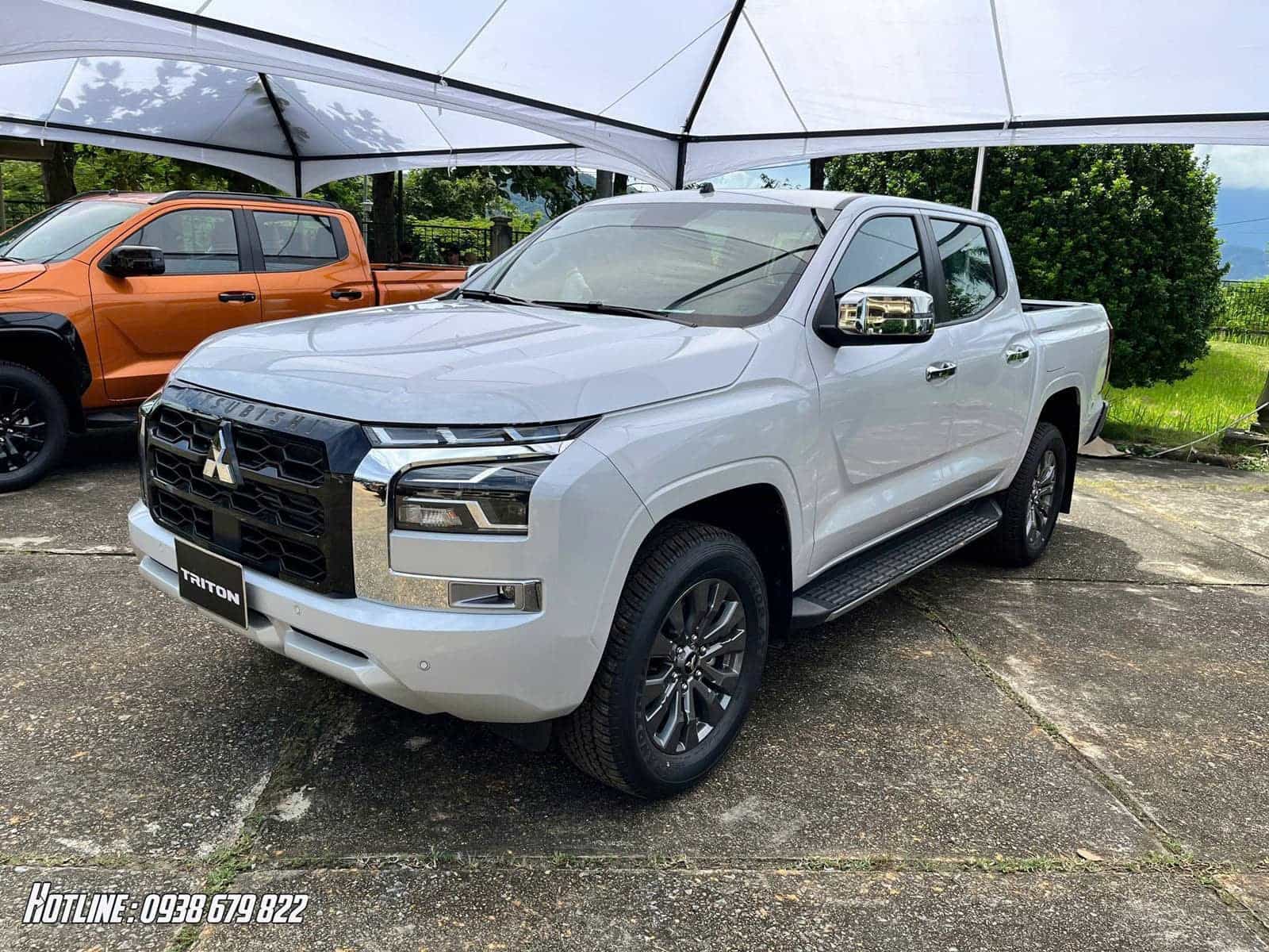 Mitsubishi Triton Premium 2024 màu Trắng: Hình ảnh thực tế, thông số kỹ thuật va giá lăn bánh bản 1 cầu cao cấp All New